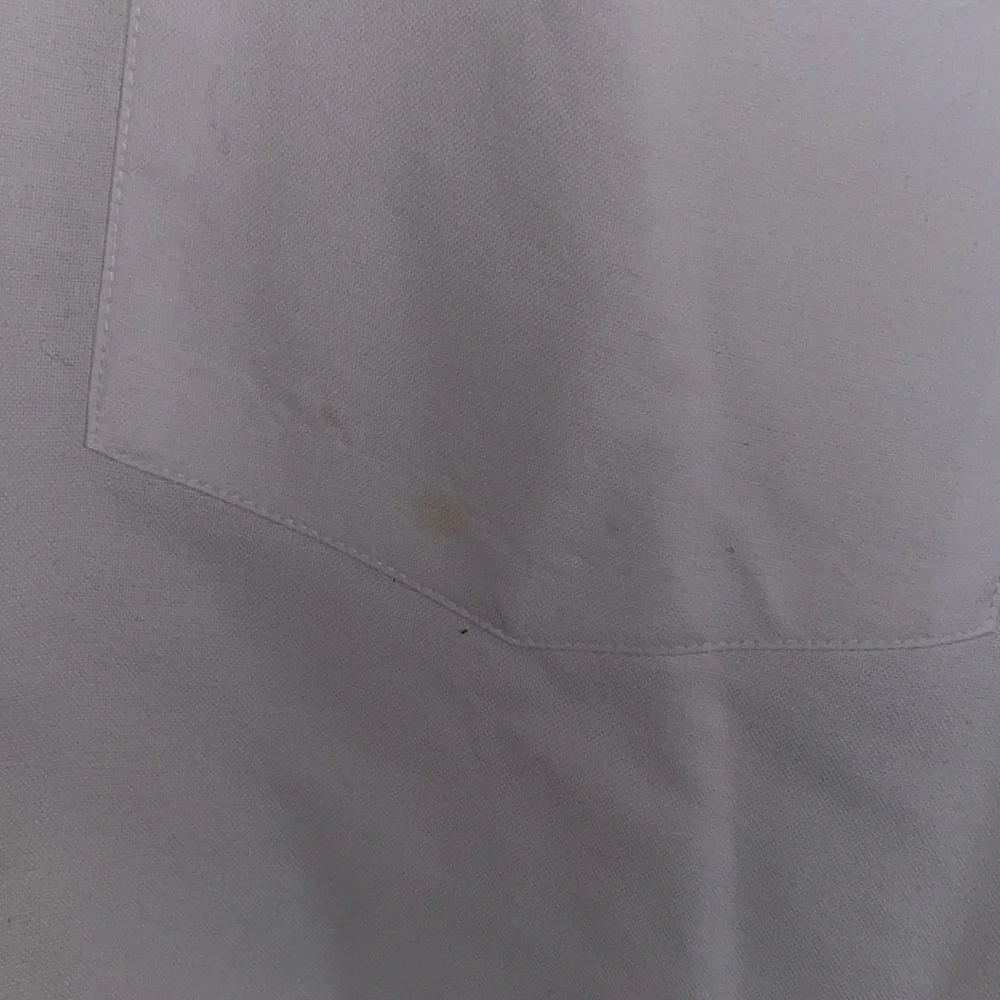 Button down - Picture 3 of 4